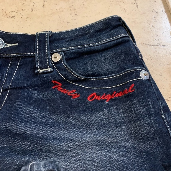 True Religion Women's Halle Cutoff Denim Shorts - Size 25/26 - Dark Wash - Picture 3 of 9